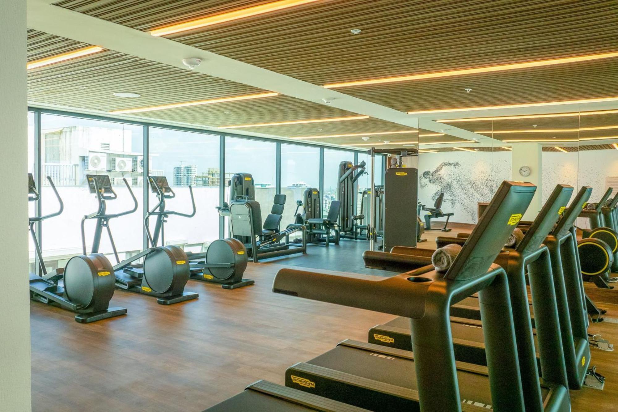 Отель Courtyard By Marriott Santo Domingo Piantini Экстерьер фото
