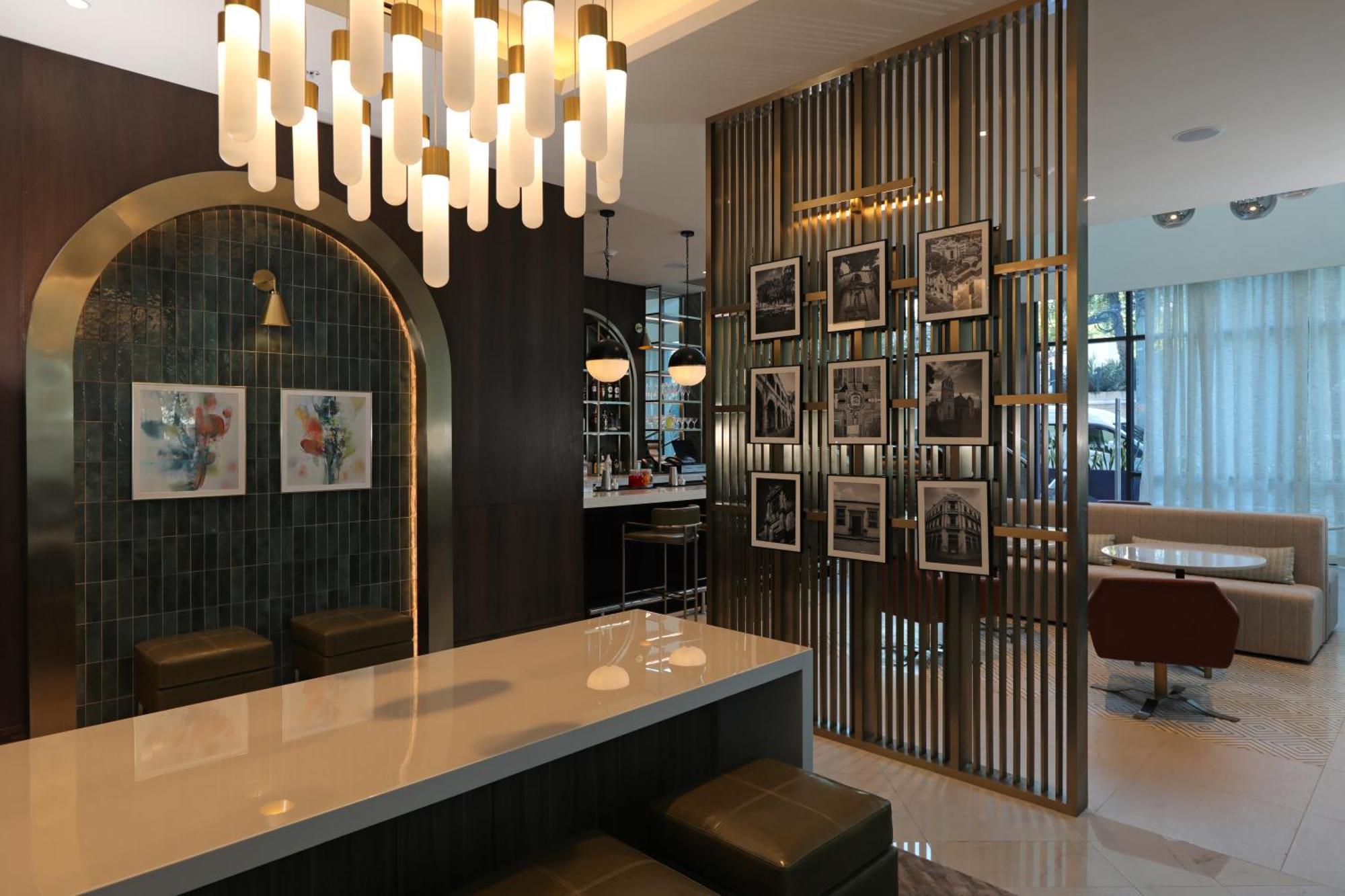 Отель Courtyard By Marriott Santo Domingo Piantini Экстерьер фото