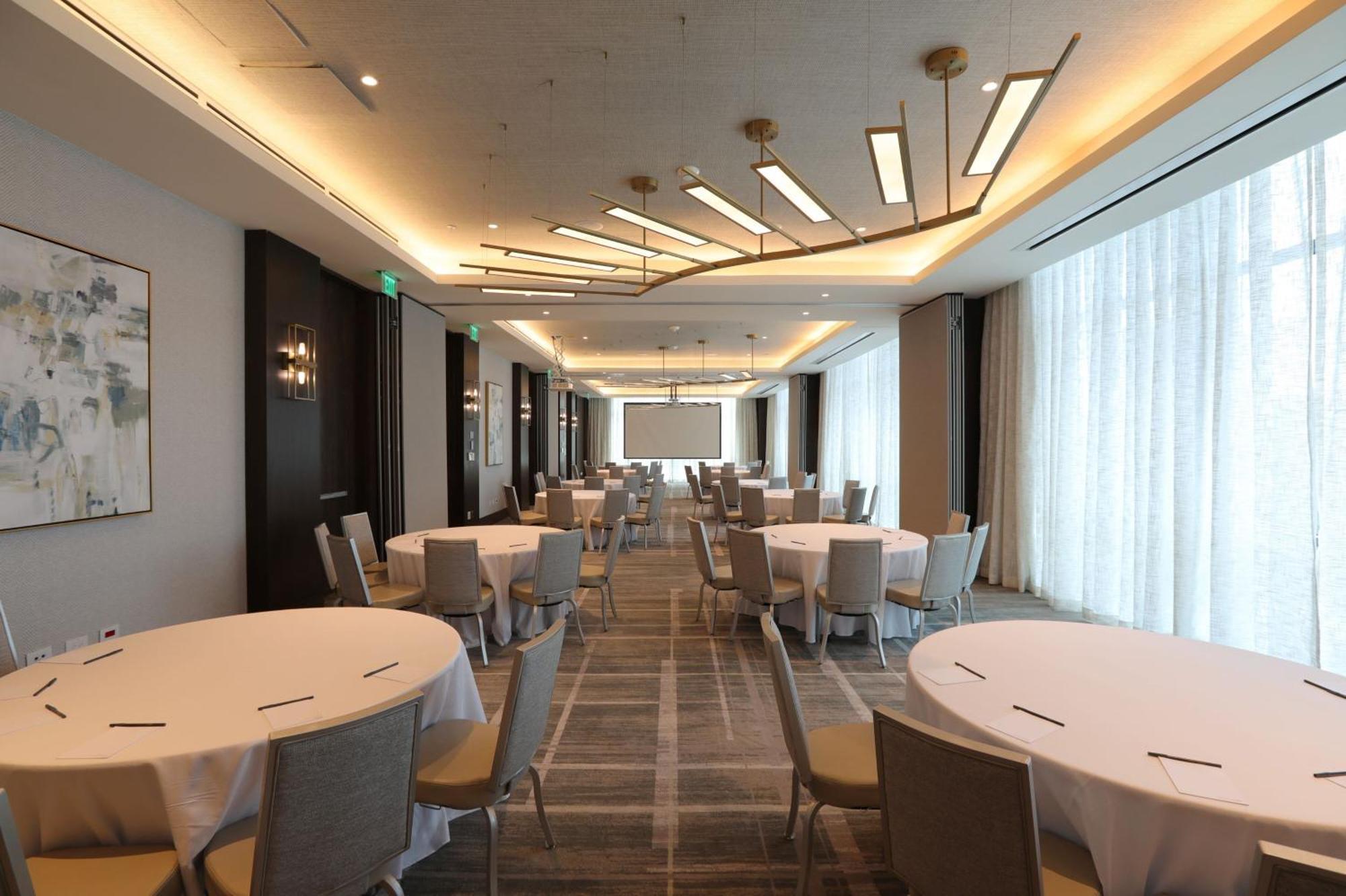 Отель Courtyard By Marriott Santo Domingo Piantini Экстерьер фото