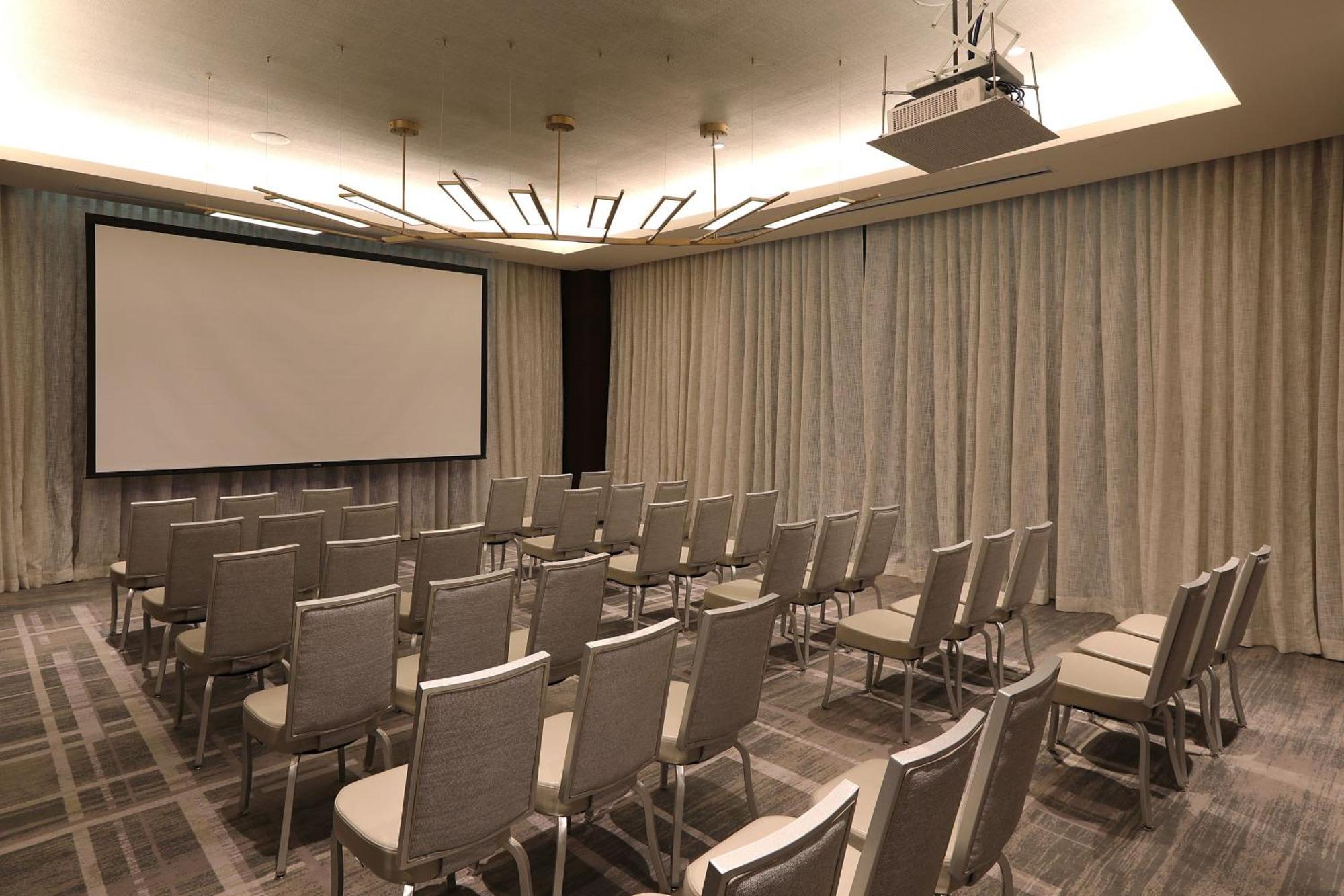 Отель Courtyard By Marriott Santo Domingo Piantini Экстерьер фото