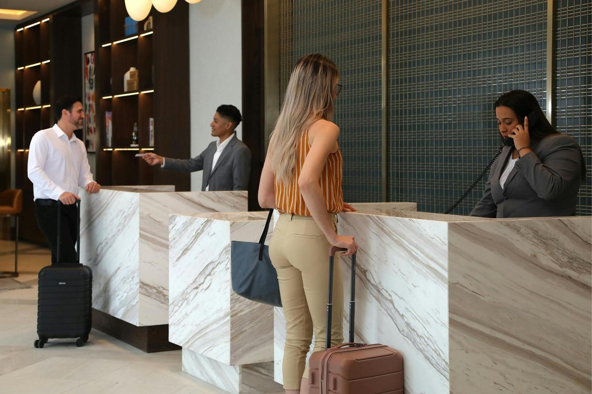 Отель Courtyard By Marriott Santo Domingo Piantini Экстерьер фото